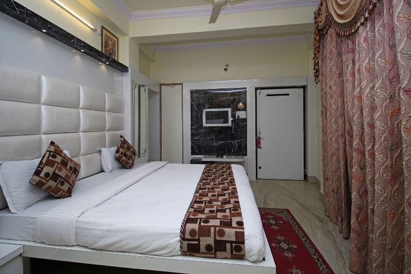 4816 Hotel Ganpati Plaza image