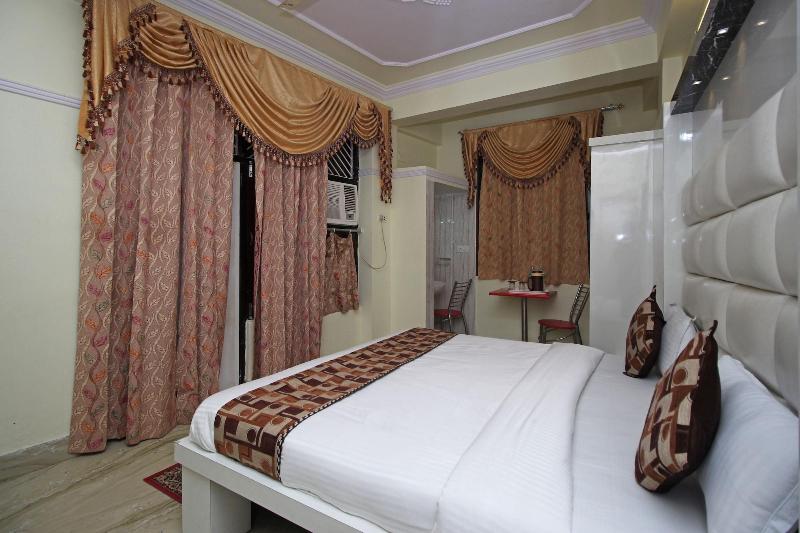 4816 Hotel Ganpati Plaza image