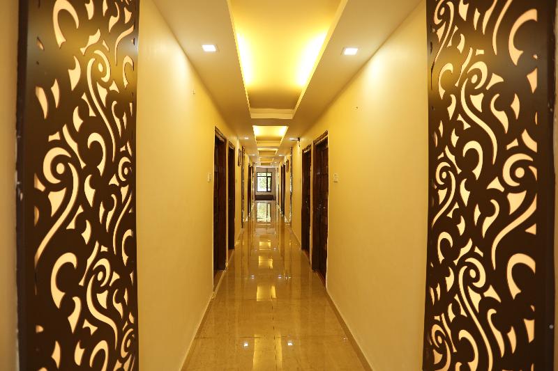 Capital O 3639 Hotel Pioneer — photo 18