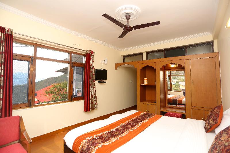 Capital O 3639 Hotel Pioneer — photo 12