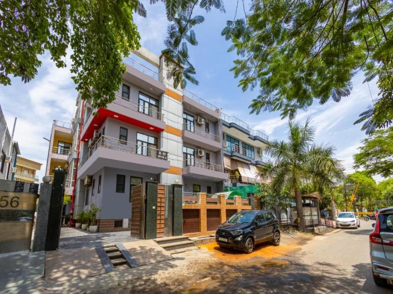 Diamond Stays By OYO Rooms 4