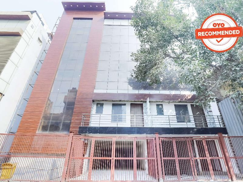 OYO KEY ROOMS TILAK NAGAR