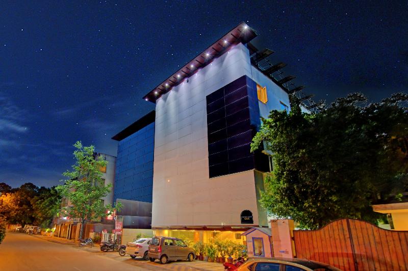 Townhouse Oak Safdarjung — main photo