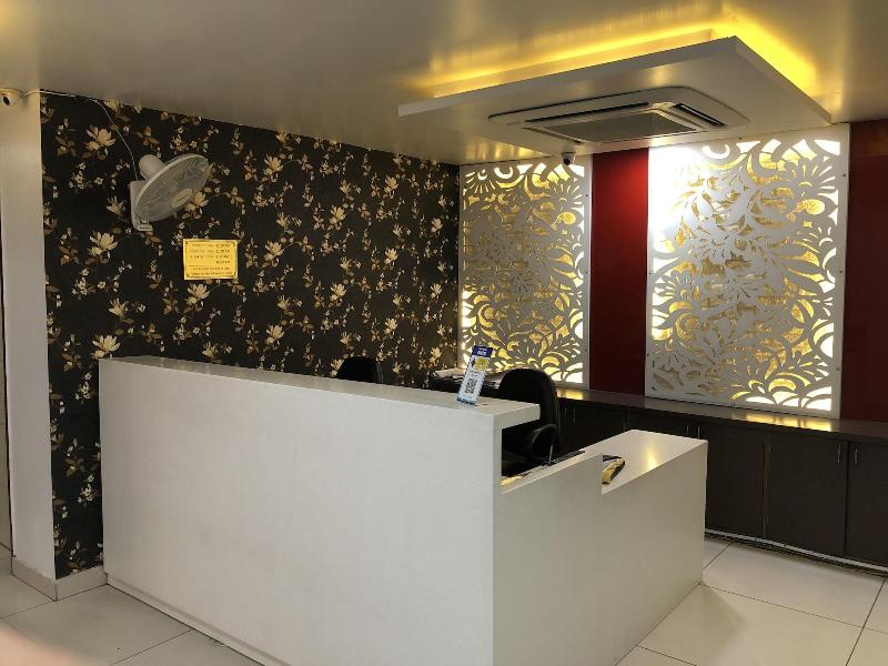 Capital O 6772 Hotel Mukund image