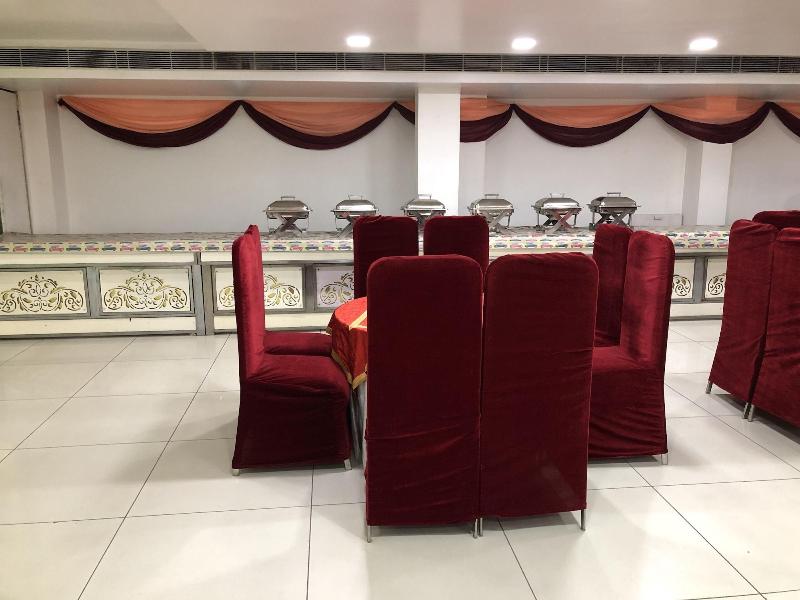 Capital O 6772 Hotel Mukund image