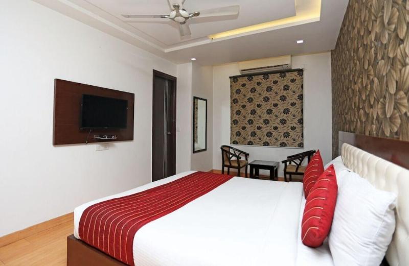 Capital O 6772 Hotel Mukund image