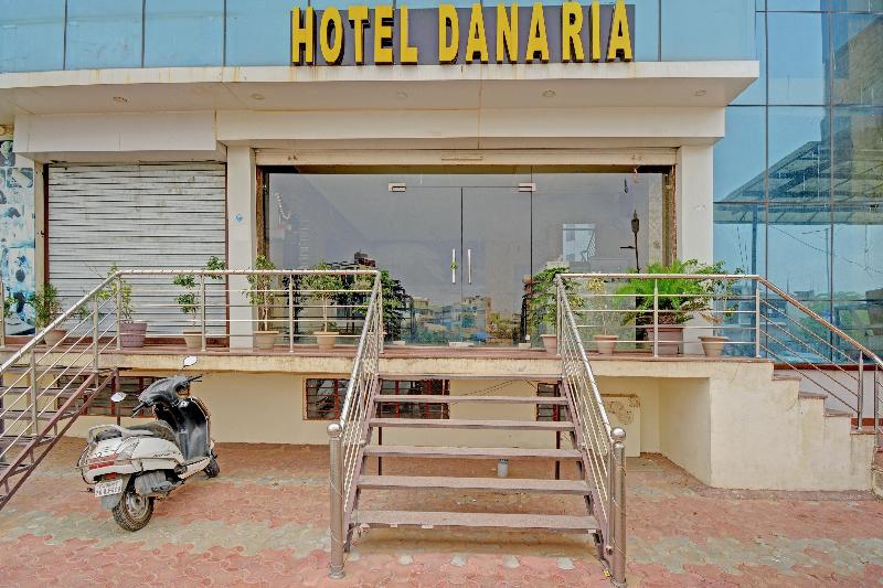 OYO 79935 Collection O Hotel Danaria