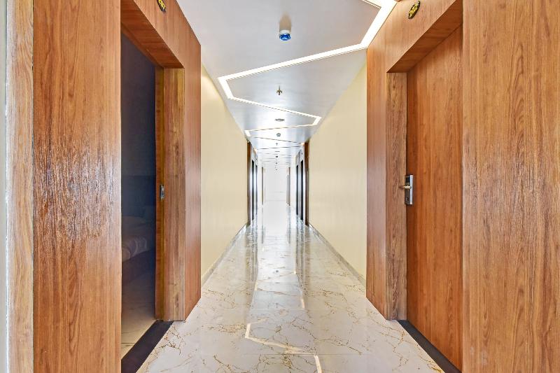 Capital O 81305 Hotel Ekana image