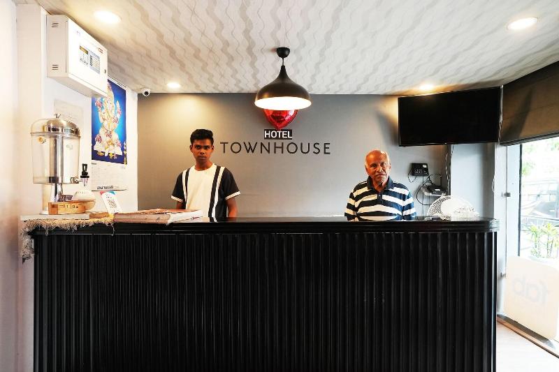 Townhouse 323 Sector 9 Hiran Magri image