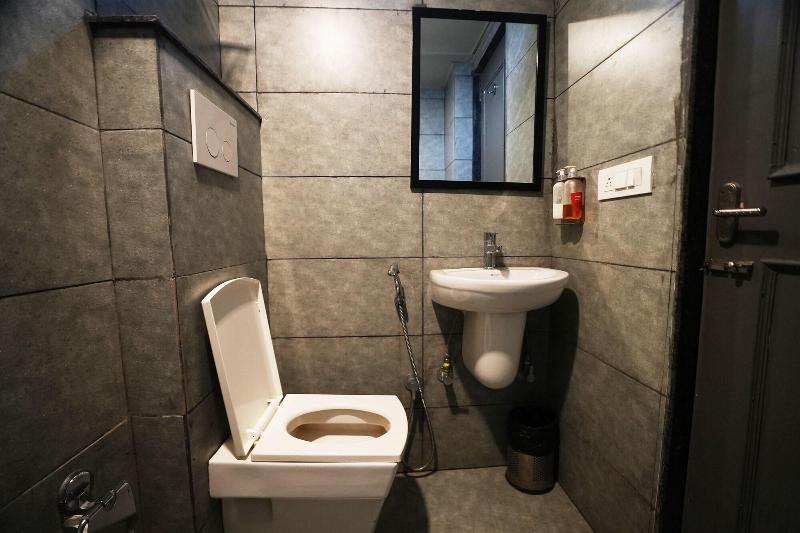 Townhouse 323 Sector 9 Hiran Magri image