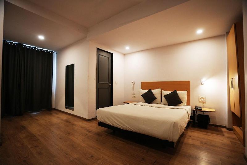 Townhouse 323 Sector 9 Hiran Magri image