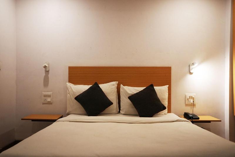 Townhouse 323 Sector 9 Hiran Magri image