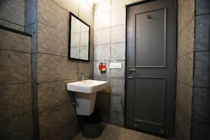 Townhouse 323 Sector 9 Hiran Magri image
