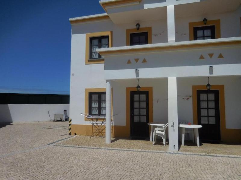 Apartamentos Patio Vitoria By Umbral  image