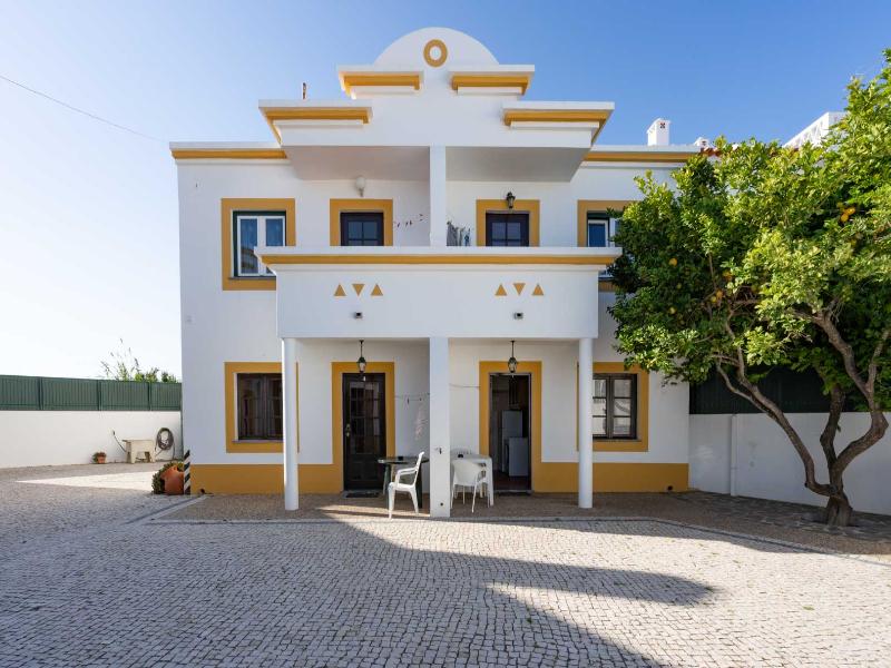 Apartamentos Patio Vitoria By Umbral  image