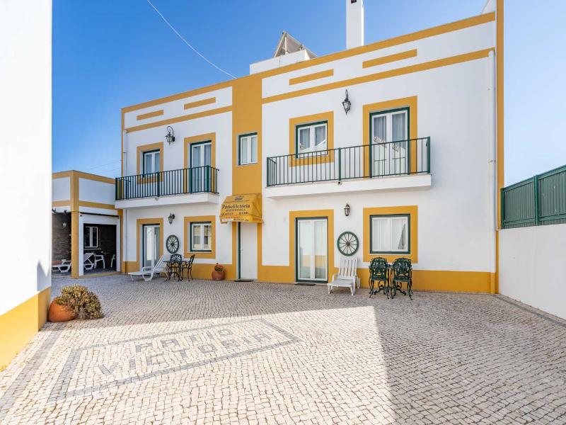 Apartamentos Patio Vitoria By Umbral  image