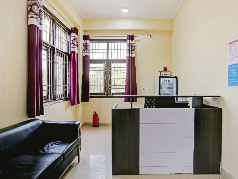 OYO 79604 Rl Residency