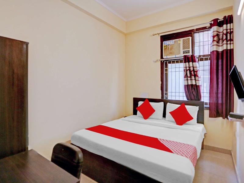 OYO 79604 Rl Residency