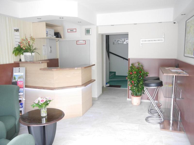Apart Pension Plaue image