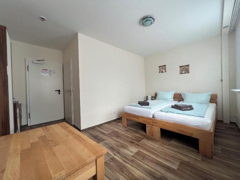Apart Pension Plaue image