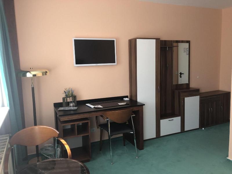 Apart Pension Plaue image
