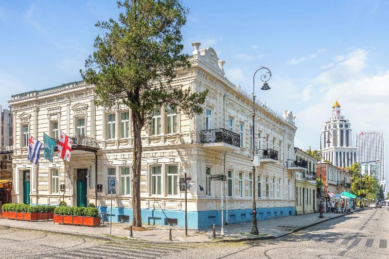 Boulevard Hotel Batumi image