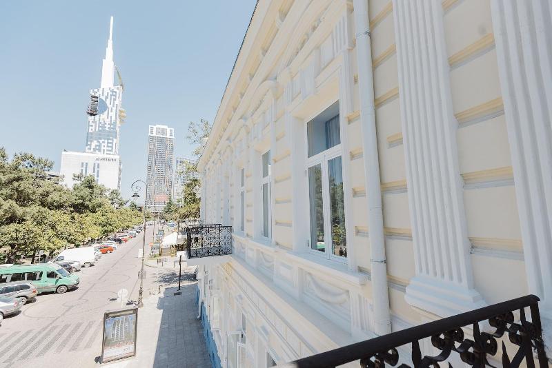 Boulevard Hotel Batumi image