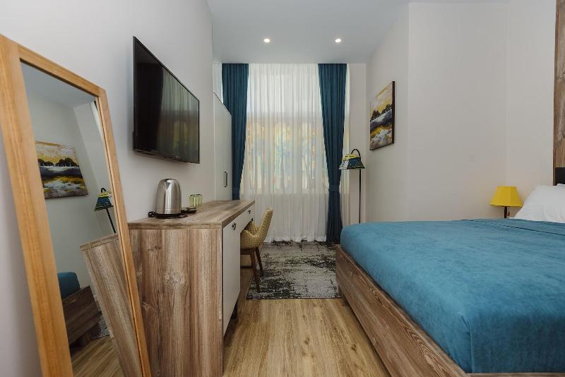 Boulevard Hotel Batumi image
