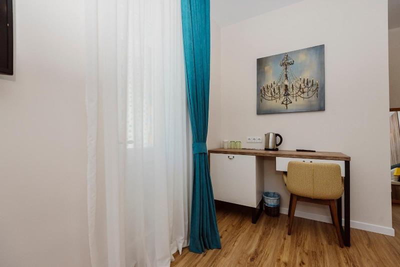 Boulevard Hotel Batumi image