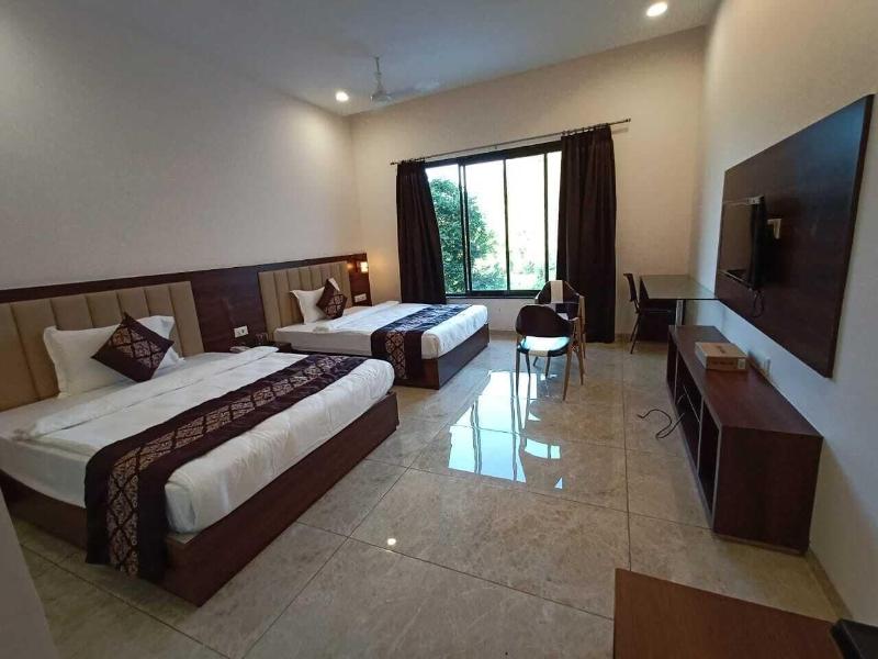 Hotel the Hind image