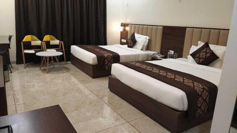 Hotel the Hind image