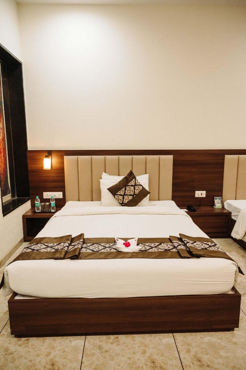 Hotel the Hind image