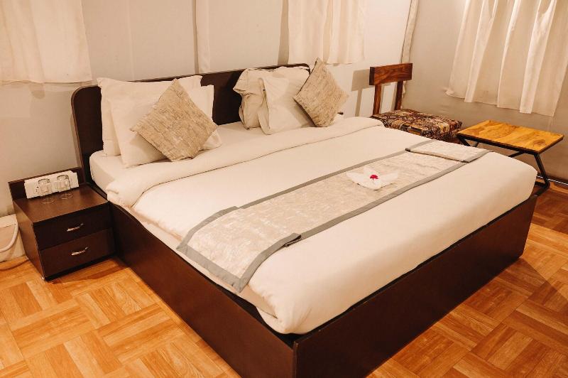 Hotel the Hind image