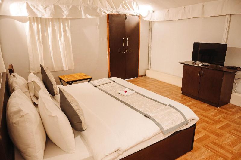 Hotel the Hind image