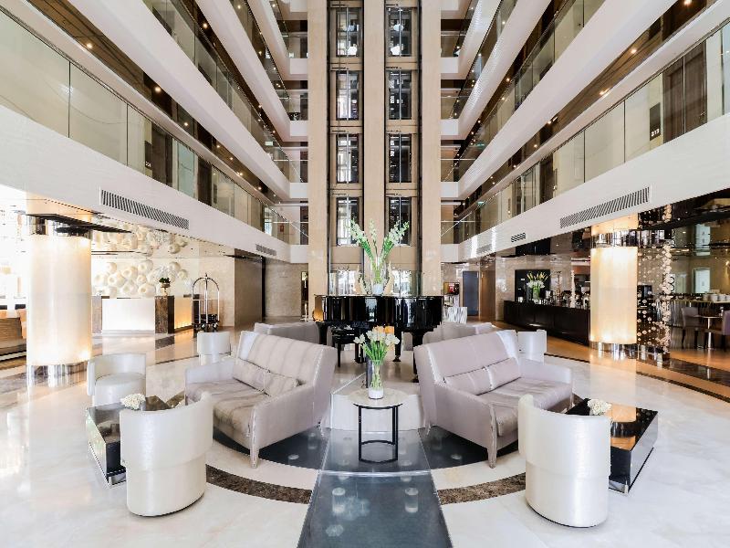 The Sanctuary Resort Pattaya BW Signature image