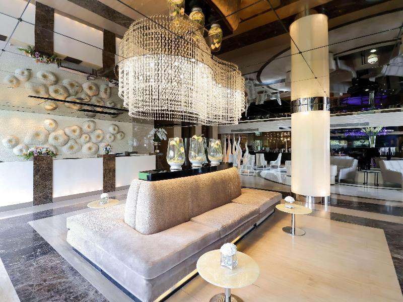 The Sanctuary Resort Pattaya BW Signature image