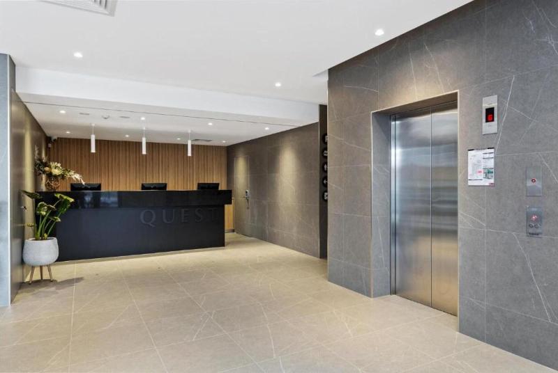Lobby & Reception