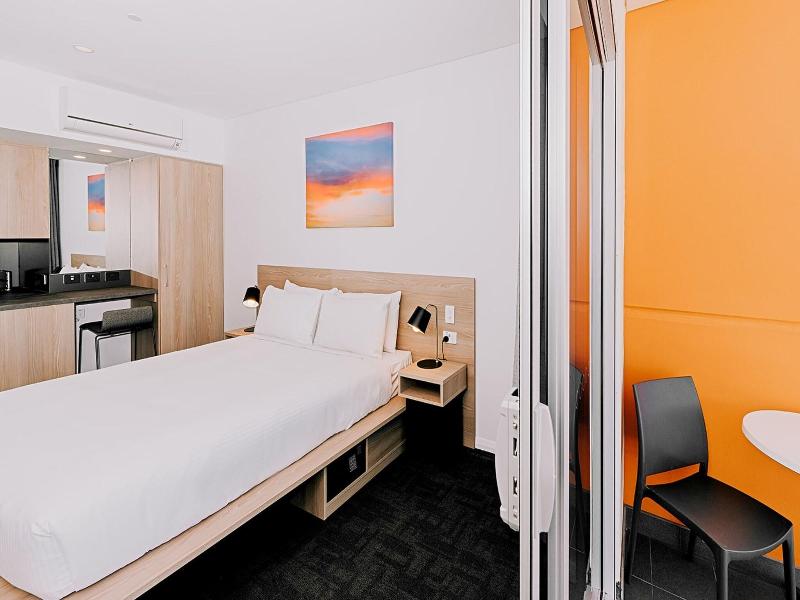Tom's Court Hotel image