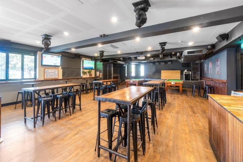 Sydney Junction Hotel image