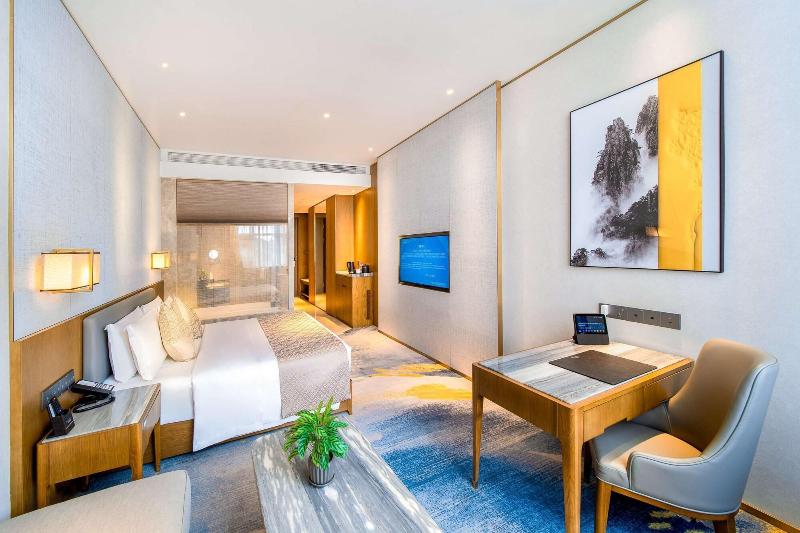 Wyndham Shiyan Downtown image