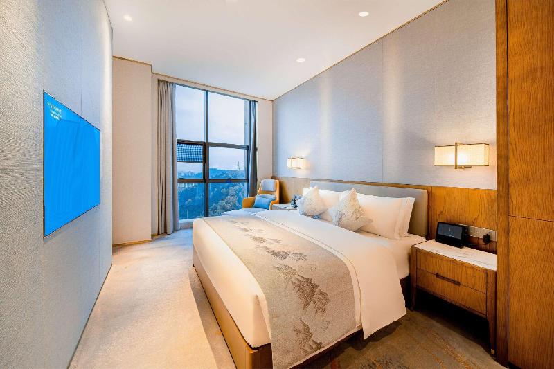 Wyndham Shiyan Downtown image