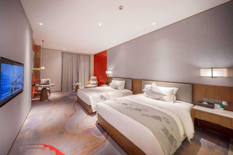 Wyndham Shiyan Downtown image