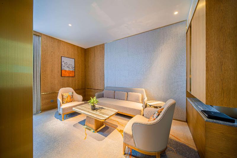 Wyndham Shiyan Downtown image