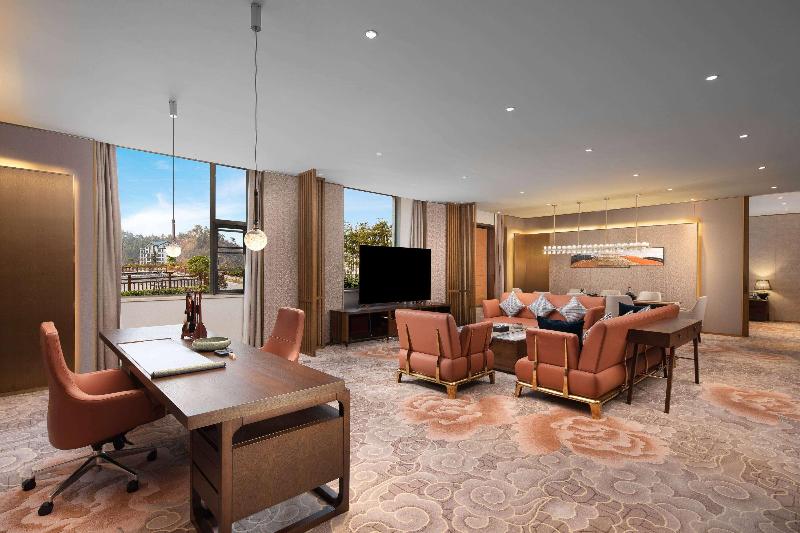 Wyndham Shiyan Downtown image