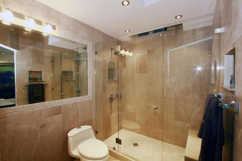 PACIFIC SUITES Boutique Hotel & Bistro image