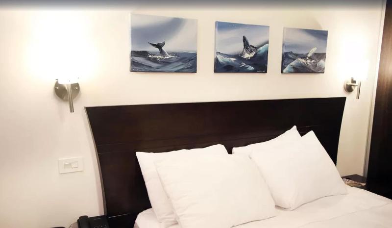 PACIFIC SUITES Boutique Hotel & Bistro image