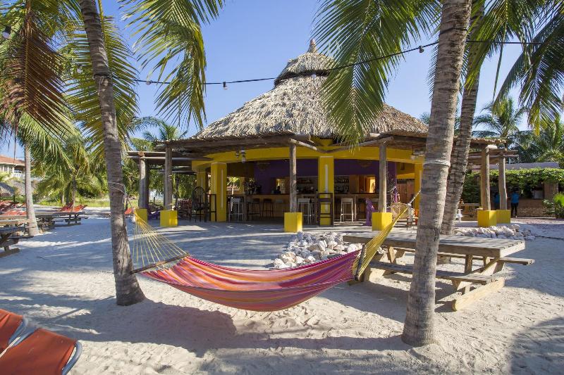 Blue Bay Lodges image