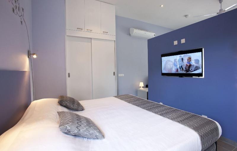 Blue Bay Lodges image