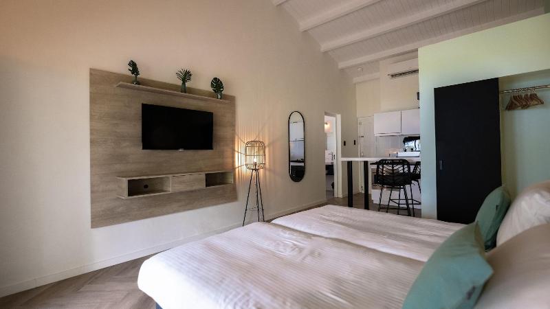 Blue Bay Lodges image