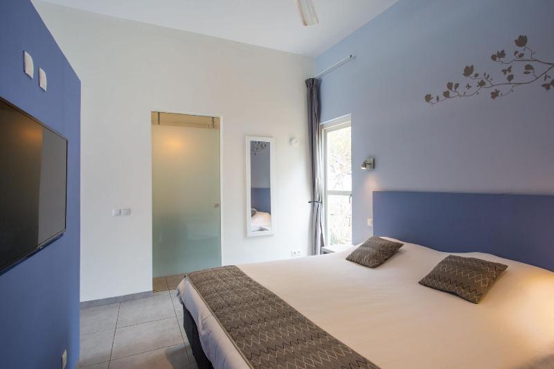Blue Bay Lodges image